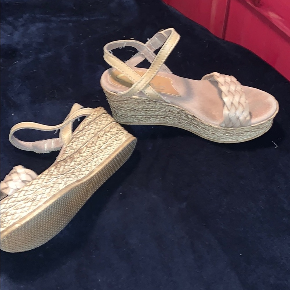 Sbicca Wedges - Picture 2 of 3
